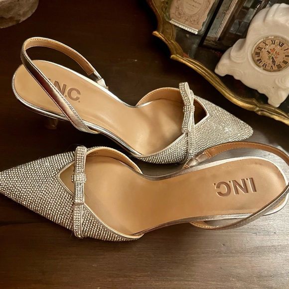 Gorgeous INC rhinestone heels - Picture 3 of 5